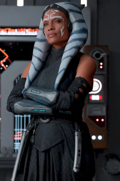 Rosario Dawson ako Ahsoka Tano vo filme Ahsoka