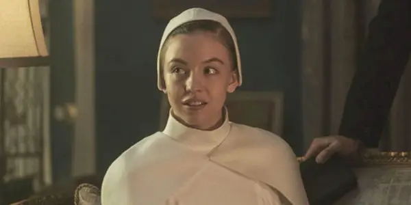 סידני סוויני בתור עדן בלבן ב-The Handmaid