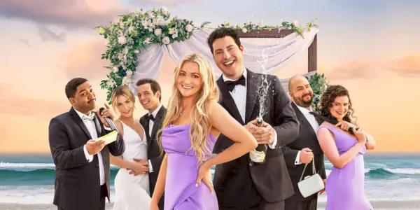 Les acteurs de Zoey 102 font la fête sur la plage