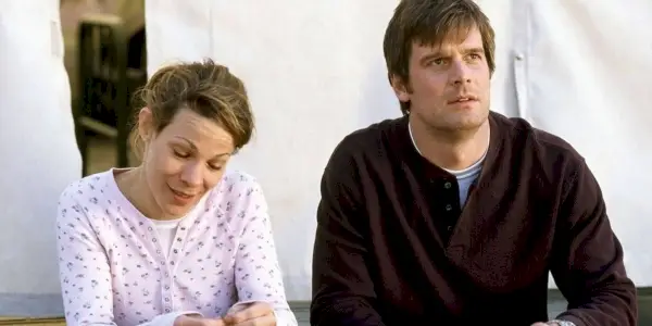 Seis pies bajo Nate y Lisa