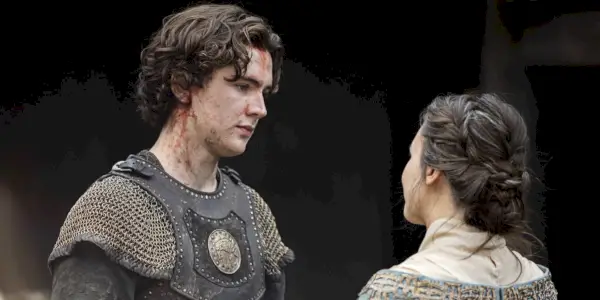 Athelstan pokryty krwią i błotem w Ostatnim królestwie