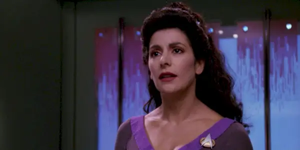 Il consigliere Deanna Troi avverte qualcosa