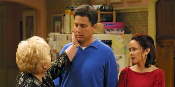 Marie Barone Ray Barone e Debra Barone em Todo mundo ama Raymond