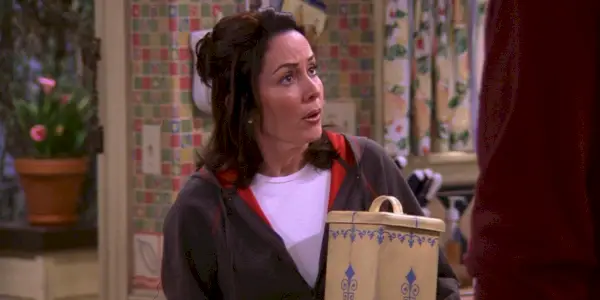 Debra parece chocada em Everybody Loves Raymond