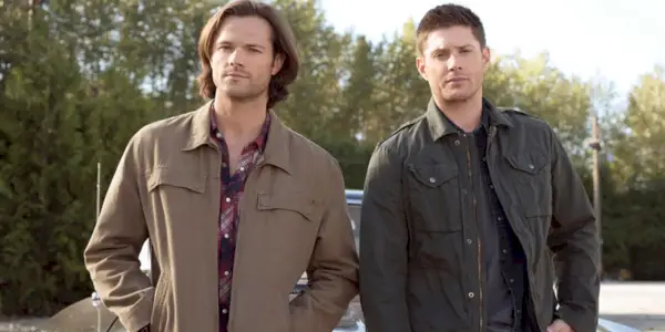 Sam (Jared Padalecki) i Dean Winchester (Jensen Ackles) w 15. sezonie Supernatural