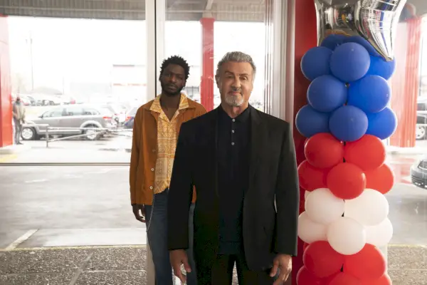 Jay Will e Sylvester Stallone in Tulsa King