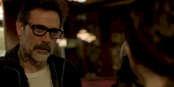Jeffrey Dean Morgan w „Shameless” wygląda poważnie
