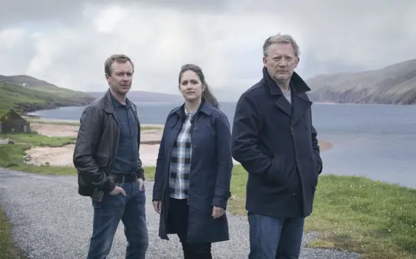 Steven Robertson, Alison O