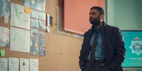 Adeel Akhtar jako DCI Sami Kierce w Fool Me Once