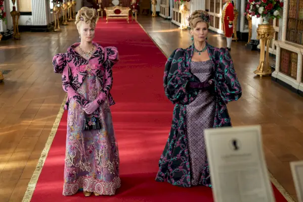 Jessica Madsen, Joanna Bobin, Bridgerton, Staffel 3