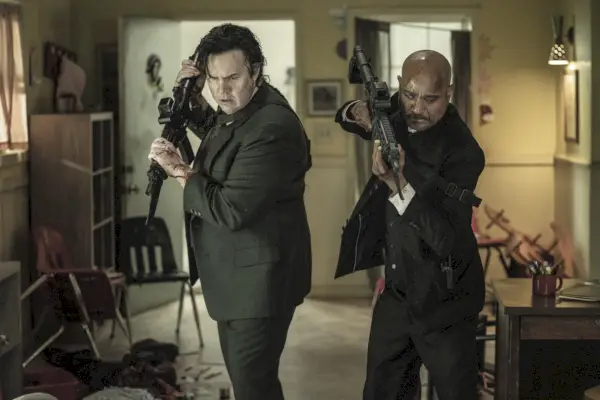 josh mcdermitt seth gilliam, chodiaci mŕtvy, finále 11. série