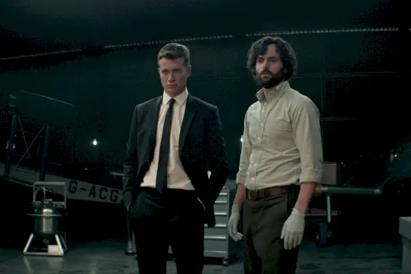 ed speleers, penn badgley, tú, temporada 4