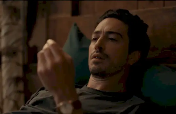 um homem com barba