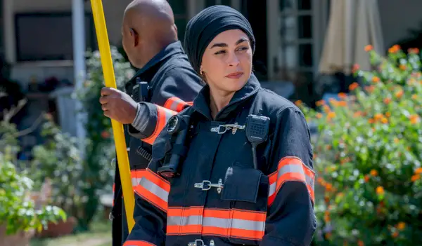 מדוע עזבה מרג'אן את 9-1-1: כוכב בודד? השחקנית שלה מאשרת שהיא 'נעלמה' אבל יכולה לחזור בהזדמנות זו