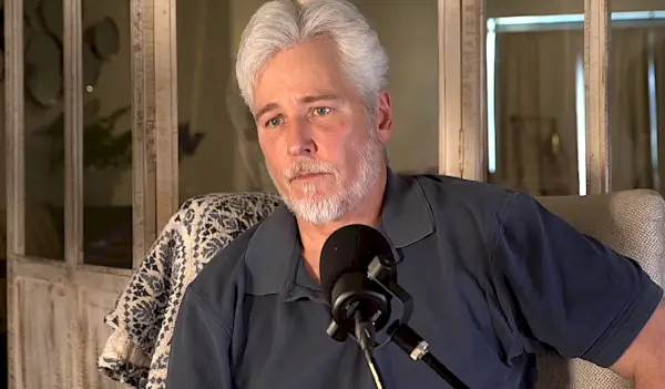 Michael E. Knight del General Hospital parla della sua lotta per la salute mentale: 'Non avevo l'energia per alzarmi sotto la doccia'