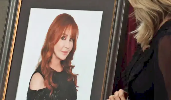 Ya Got Us, General Hospital : l'explosion la plus douce – et la plus inattendue – du passé se faufile dans les funérailles de Bobbie