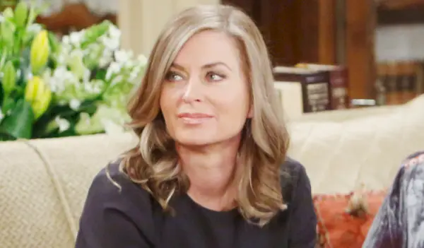 Da hendes søn begynder på college, smider Young & Restless' Eileen Davidson en række bedårende pinlige billeder - også kaldet 'et par af hans største hits'