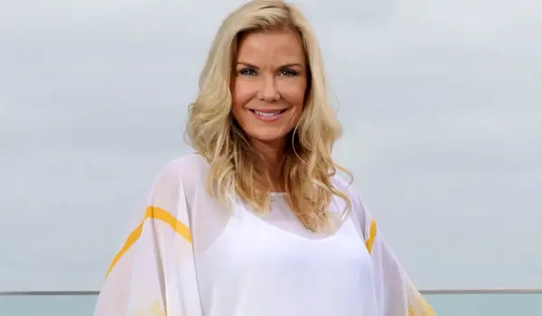 Katherine Kelly Lang z Bold & Beautiful posílá ultra-romantickou milostnou poznámku k výročí miláčkovi, s nímž sdílela tolik dobrodružství