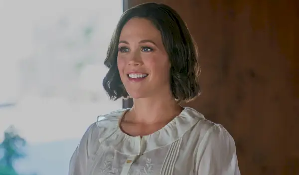 O namorado de Erin Krakow é ela quando chama o coração de co-estrela: veja quem ela está namorando na vida real