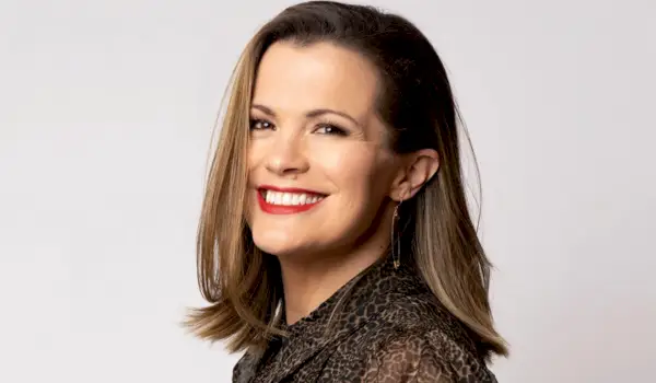 Young & Restless‘ Melissa Claire Egan zhodila detskú bombu: ‚Sme nadšení, že do našej rodiny pribudne ďalšie mláďa‘