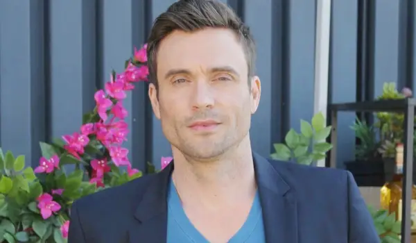Young & Restless Daniel Goddard se zamýšlí nad smrtí Billyho Millera a bolestí jeho matky uprostřed „drtivých“ vzpomínek