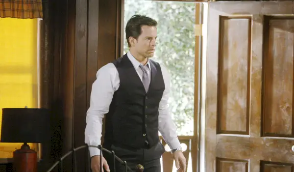 Michael Muhney z Y&R prepustený