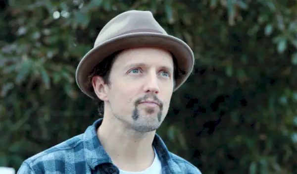 THE LEGEND OF 420, Jason Mraz, 2017. © XLrator Media/באדיבות Everett Collection