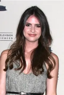 Ex-Daysꞌ Shelley Hennig sur des amis avec une vie meilleure