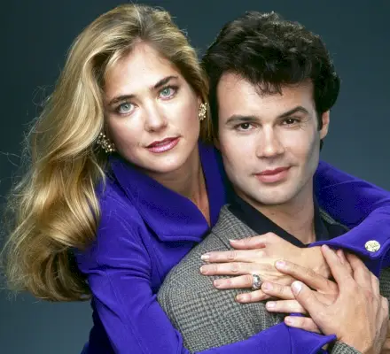 ETT LIV Å LEVE, fra venstre: John Loprieno, Kassie DePaiva, (1994), 1968-2013. tlf: Robert Milazzo/©ABC/courtesy Everett Collection