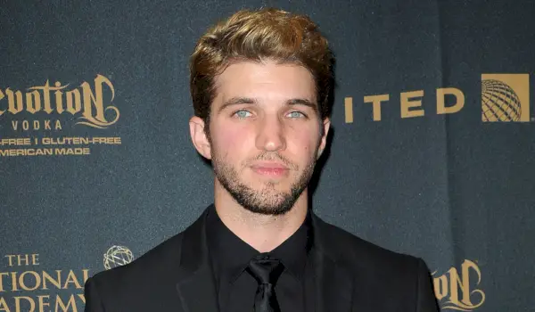 General Hospitals Bryan Craig og Kelly Thiebaud forlovet seg