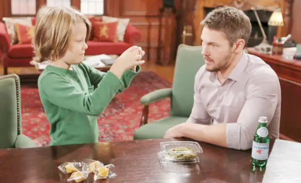 Scott Clifton, Finnegan George