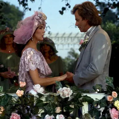 総合病院、左から: フィノラ・ヒューズ、トリスタン・ロジャース、(1991)、1963- 、ph: ジェリー・フィッツジェラルド/ ©ABC /提供: Everett Collection