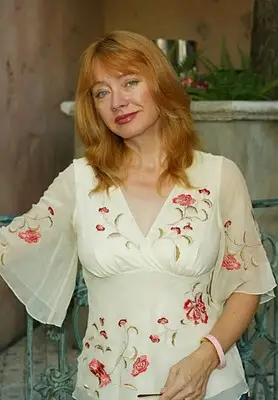 La audaz y la bella: ¡Andrea Evans como Tawny Moore!