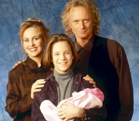 GENERÁLNA NEMOCNICA, zľava: Genie Francis, Jonathan Jackson, Anthony Geary, 1995, 1963- . ph: Craig Sjodin /© ABC /S láskavým dovolením Everett Collection