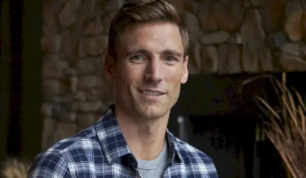Hallmark Andrew Walkera