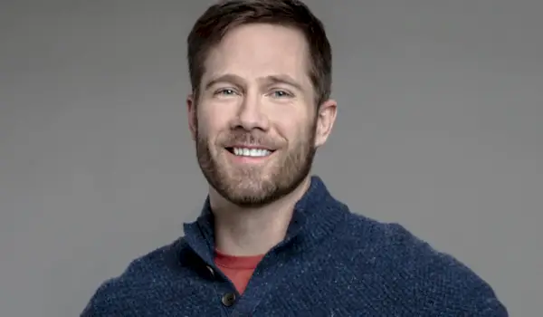 Luke’a Macfarlane’a Hallmarka