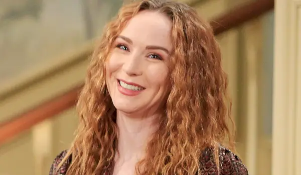 Camryn Grimes z Young & Restless na plátně škádlí plán, jak zvládnout její těhotenství