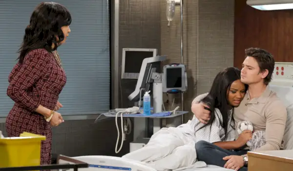 Carson Boatman, do Days of Our Lives, compartilha sua dificuldade profundamente pessoal com a perda de Johnny e Chanel