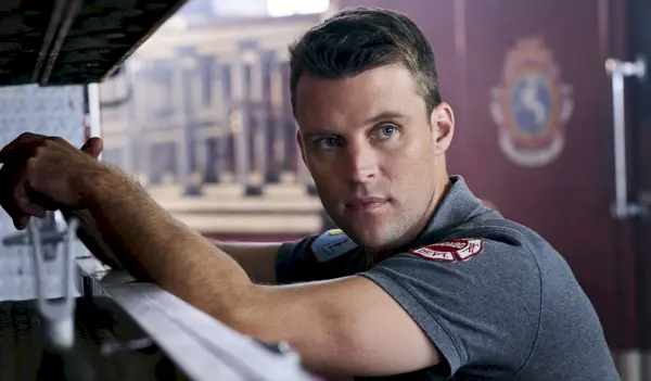 Jesse Spencer jako Matthew Casey v Chicago Fire