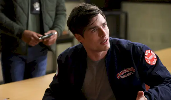 Čo je s Damonom?! The Chicago Fire Paternity Twist Absolútne * Nikto* nevidel príchod
