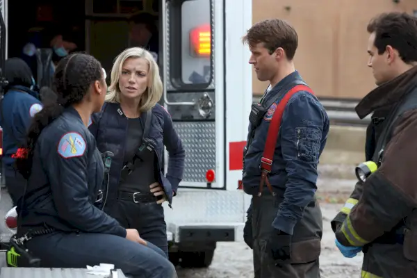 Surpresa! Chicago Fire Alum dá as boas-vindas secretamente ao primeiro filho: ‘Abençoado’