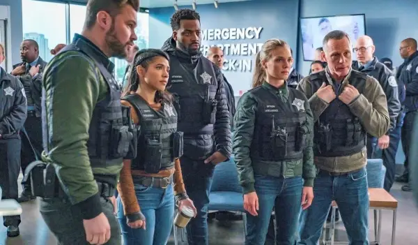Uptons Exit auf Chicago P.D. Verlässt die Show mit einer Wendung, die Fans *nicht* wollen