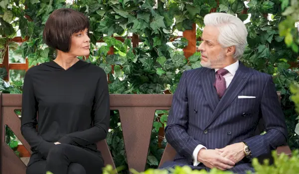 Phyllis racconta a Michael la sua storia nel parco Y&R