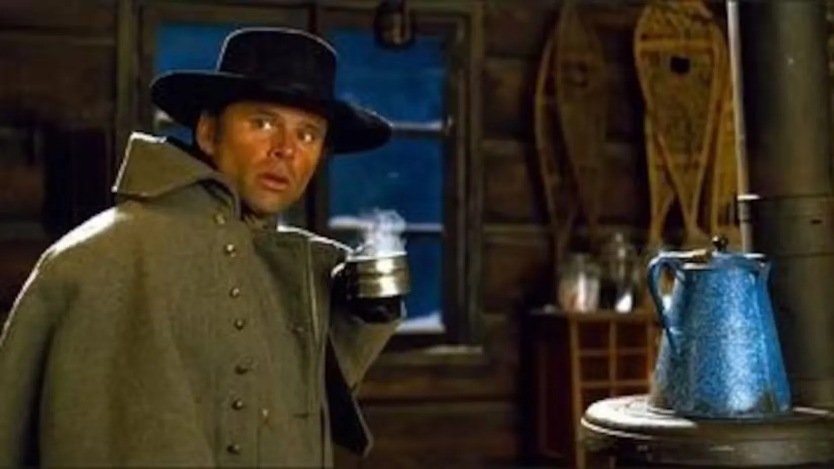 Волтон Гоггінс у ролі Кріса Меннікса у фільмі 