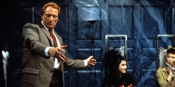 Kodėl Jeffrey Jonesas negrįžta kaip Charlesas Deetzas „Beetlejuice 2“