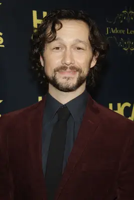 Headshot Of Joseph Gordon-Levitt In The Hollywood Critics Association