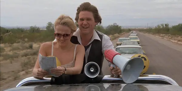 Komedia z oceną R Roberta Zemeckisa z Kurt Russell jest niesamowicie mroczna