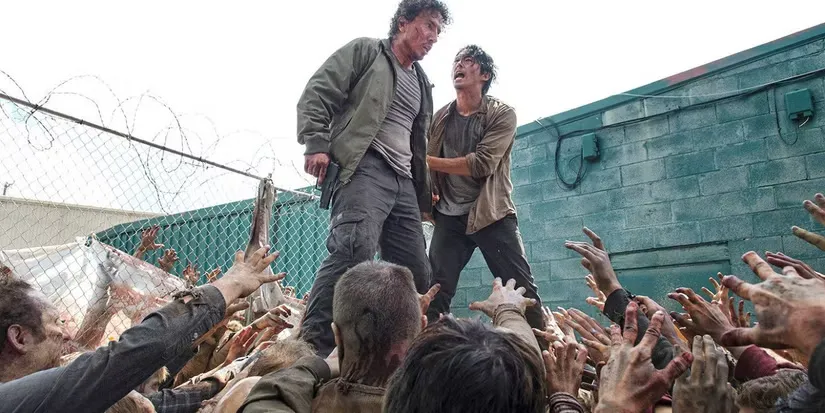 Гленн Рі в сцені зі смітником у 6 сезоні 