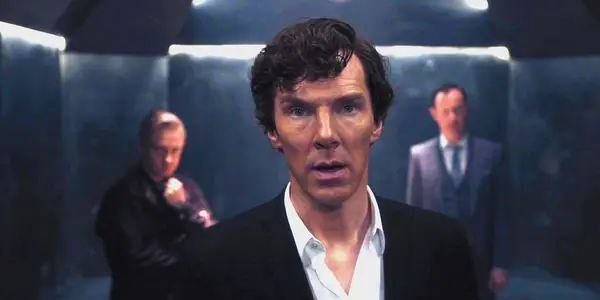 シャーロックの未来が最終的に対処し、共同作成者がシーズン5と映画スタンドを明らかにしました