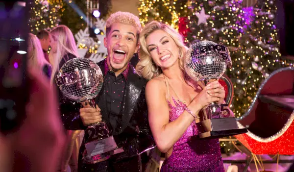 Exclusivo de DWTS: Lindsay Arnold Cusick revela el *único* socio por el que regresaría a una temporada All-Star